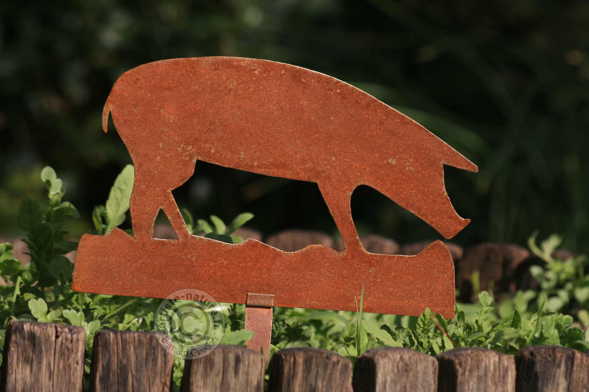 Cochon en acier corten ou acier noir Cochon en acier corten ou acier noir