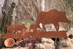 decor famille de sangliers en métal rouillé ciré